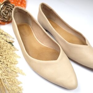 Corso Como Soft Leather Nude Pointed Toe Flats Sz 7.5